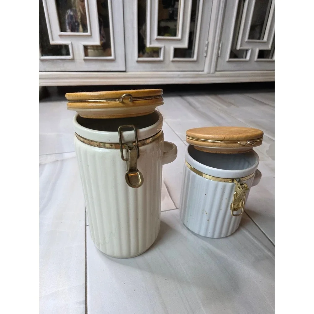 Vintage Ceramic Canister Set‎ Wood Lids Clamp Latch Farmhouse Kitchen Storage B2